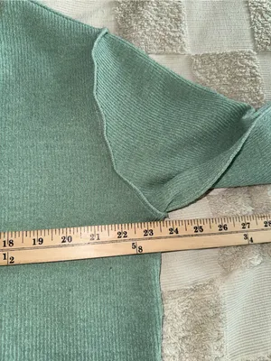 Urban Outfitters Mint Cropped Knit Sweater with Keyhole Neck‎ size S thumbnail 3
