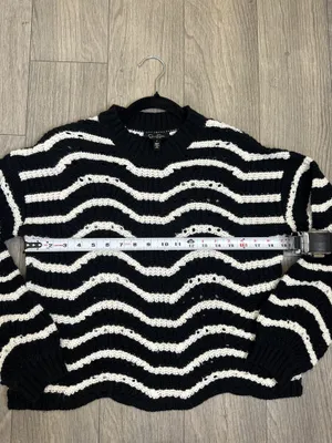 Jessica Simpson Black White Wavy Knit Sweater Chic Statement Hem Size S thumbnail 6