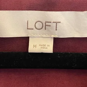 Loft Womens Burgundy Floral Clip Dot Ruffle Sleeve Tie Neck Blouse Size M thumbnail 3