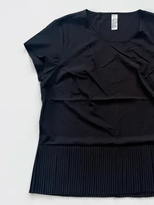 NWT Spanx “Yes, Pleats! Tee” size Medium thumbnail 4