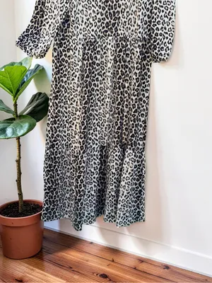 Zara Leopard Print Tiered Midi Dress Women’s Size M thumbnail 5