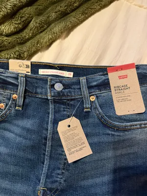 Levi’s Ribcage Straight Jeans thumbnail 3