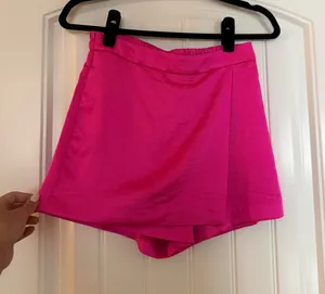 Pink skirt thumbnail 1