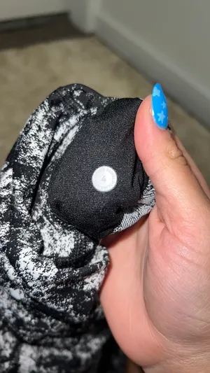 Lululemon Leggings 28” thumbnail 2
