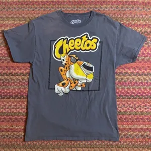 Urban Outfitters CHESTER CHEETOS CHIPS GRAPHIC TEE thumbnail 1