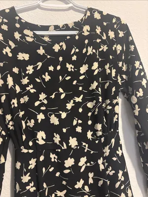 Black Floral Long-Sleeve Midi Dress - Classic Cream floral Print tie back waist thumbnail 2