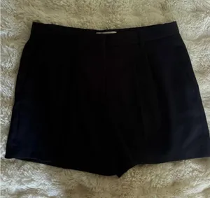 Abercrombie & Fitch Women's Black Shorts thumbnail 1