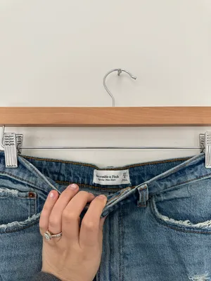 Abercrombie High Rise Mom Short thumbnail 7