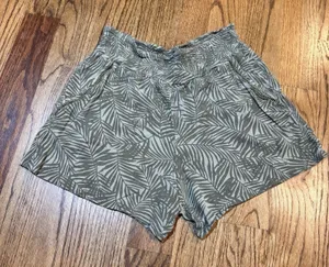 Three Dots Palm Leaf Print Shorts Womens Medium High Waist Pull On Beach‎ Boho thumbnail 1