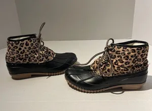 Magellan Outdoors Insulated Leopard Print and Black Duck/Rain Boots Size 6B thumbnail 10
