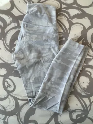 Lululemon Wunder Under Luxtreme High-Rise 25" thumbnail 2