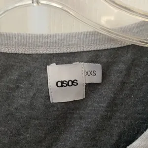 FINAL MARKDOWN ASOS tee xxs thumbnail 3