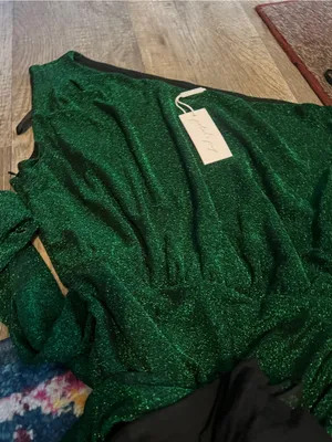 NWT Petal and Pup Midi Santiago Off Shoulder emerald metallic green dress size S thumbnail 12