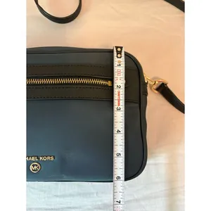 Michael Kors Navy Nylon Crossbody Bag Gold Tone Zip Camera Bag thumbnail 7