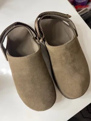 UGG golden star clogs thumbnail 1
