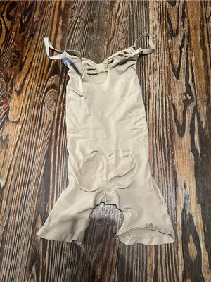 SKIMS NWOT Seamless Sculpt mid thigh Shapewear size large thumbnail 2