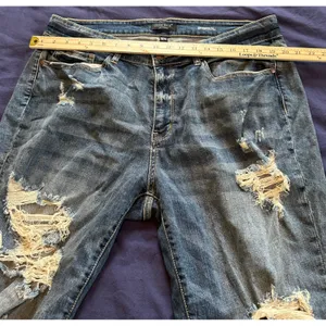 Judy Blue Los Angeles Boyfriend Fit Distressed Ripped Jeans Medium Wash 18W thumbnail 10