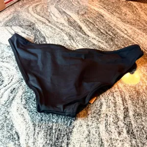 SKIMS Swim Logo Hardware Bikini Bottom Onyx Black Size S / US 4–6 NWT Rare thumbnail 8