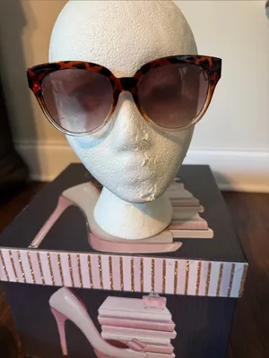 Jessica Simpson Tortoiseshell Cat-Eye Sunglasses with Brown Gradient Lenses thumbnail 1