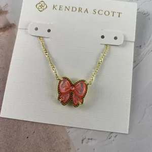 🎀 Kendra Scott Haley Bow Short Pendant Necklace thumbnail 1