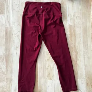 Yogalicious Lux Maroon Cropped Leggings with Pockets Women’s Small thumbnail 4