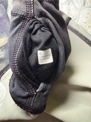Lululemon Dark Color Patterned Active Leggings thumbnail 6
