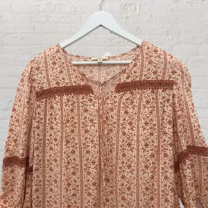Boho Peasant Blouse M Floral Crochet Lace Tie Neck 3/4 Puff Sleeve Festival thumbnail 10