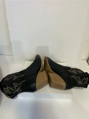 Soda Black Pointed Western Ankle Boots thumbnail 4