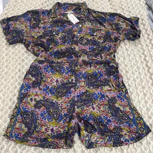 Lightweight short romper with short sleeves and pockets button front paisley NEW thumbnail 9