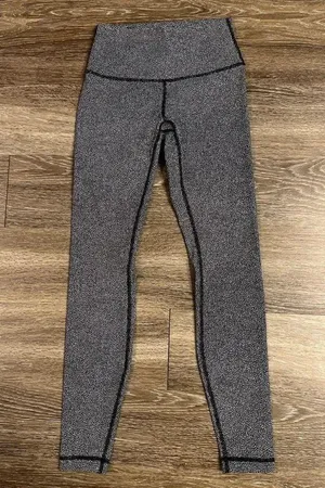 Lululemon Wunder Leggings High-Rise Train Tight 28" thumbnail 1
