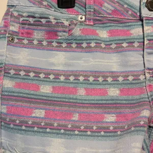 American Eagle- Pink Blue White Aztec Style Raw Hem Stretch Jean Shorts- Size 10 thumbnail 5