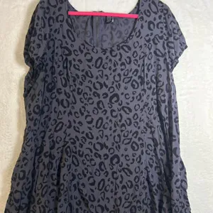 Torrid Leopard Print Babydoll Top Womens Plus Size‎ 2 2X Grey Black Frayed Hem thumbnail 1
