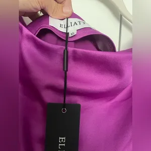 Elliatt Carson Satin One Shoulder Asymmetric‎ Midi Dress Purple Orchid New thumbnail 6