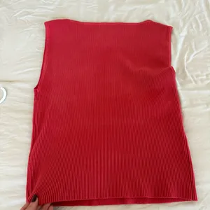 Abercrombie thick red ribbed tank thumbnail 4