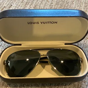 Prada polarized sunglasses thumbnail 1
