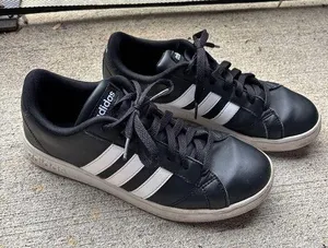 Adidas Black and White Sneakers Size 8 thumbnail 2