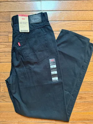 Levi's High Waisted Black Cotton Mom Jeans NWT Size 30x30 (10) Tapered Leg Denim thumbnail 1