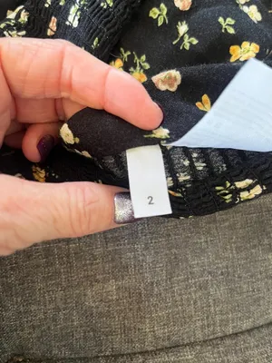 Reformation Black Floral Tie-Strap Square Neck Crop Top Size 2 thumbnail 7