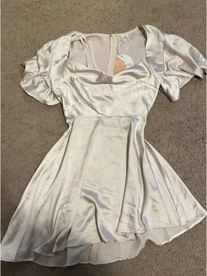Selfie Leslie Dress thumbnail 1