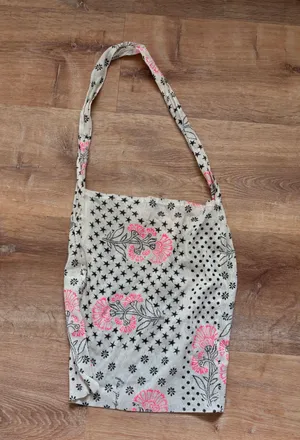 Free People bag thumbnail 1