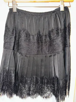 Lace black skirt thumbnail 1