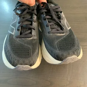 New Balance Fresh Foam X 1080 v13 Womens 9 Running Shoes Black‎ Grey Sneakers thumbnail 3