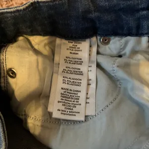 Good American ‼️ Good Flare Jeans‼️ thumbnail 7