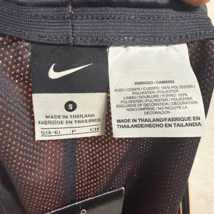 NWT Nike S Mesh Training Running Shorts Orange Athletic Gym Running Workout thumbnail 4