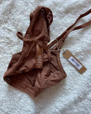 SKIMS bralette thumbnail 4