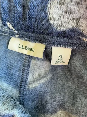L.L.Bean women's print sweater jogger fleece pants featuring a cloud pattern thumbnail 5