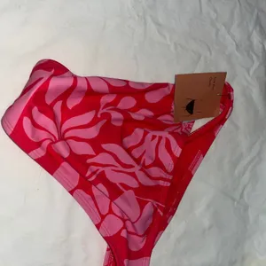 New Shade & Shore Bikini Bottom Low Rise Cheeky Red Pink Tropical Floral XS thumbnail 2