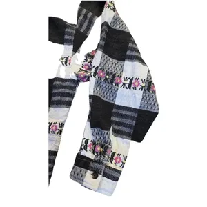 Vintage Women's White blue Plaid Floral Lace Button Down Boho Western.‎ Large thumbnail 4