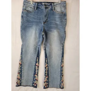 John Mark Jeans Sz 8Floral Embroidery Cropped Stretch Boho Retro Hippie Artsy thumbnail 2
