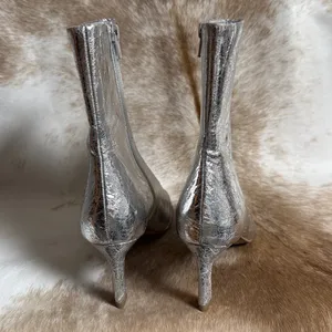DV by Dolce Vita Gradie Kitten Heel Silver Boots‎ Size 5 B45 thumbnail 9